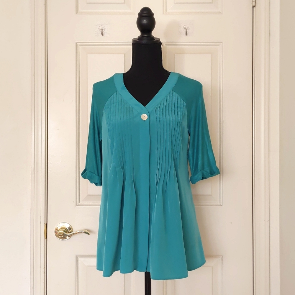 Style & Co. Two Fabrics Front Design Half Sleeve Button Down Loose fit Shirt.